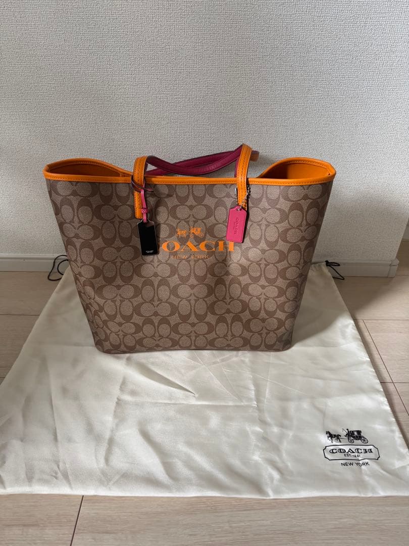 コーチ　トートバッグ　シグネチャー　未使用　保存袋付き　A4収納可