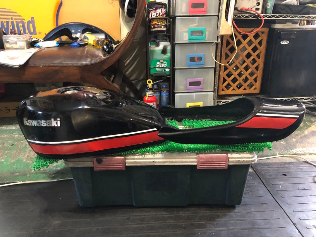 ゼファーχ タンク テールカウル　外装セット