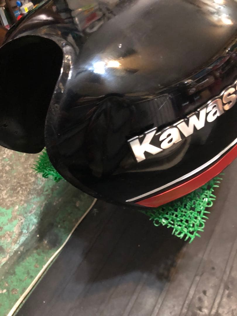 ゼファーχ タンク テールカウル　外装セット