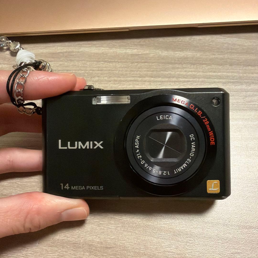 Panasonic Lumix 14メガピクセル コンパクトカメラ