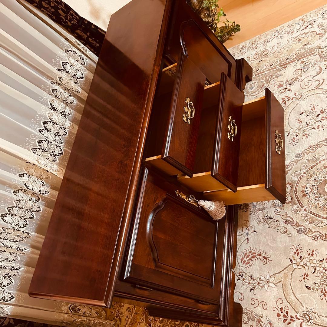 US製　アンティーク　キャビネット　チェスト　アメリカ製　輸入家具　サイドボード