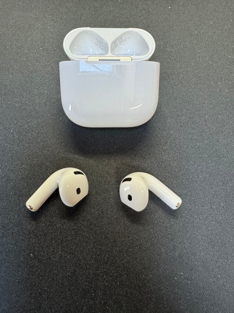 Apple AirPods 4 アクティブノイズ キャンセリング搭載