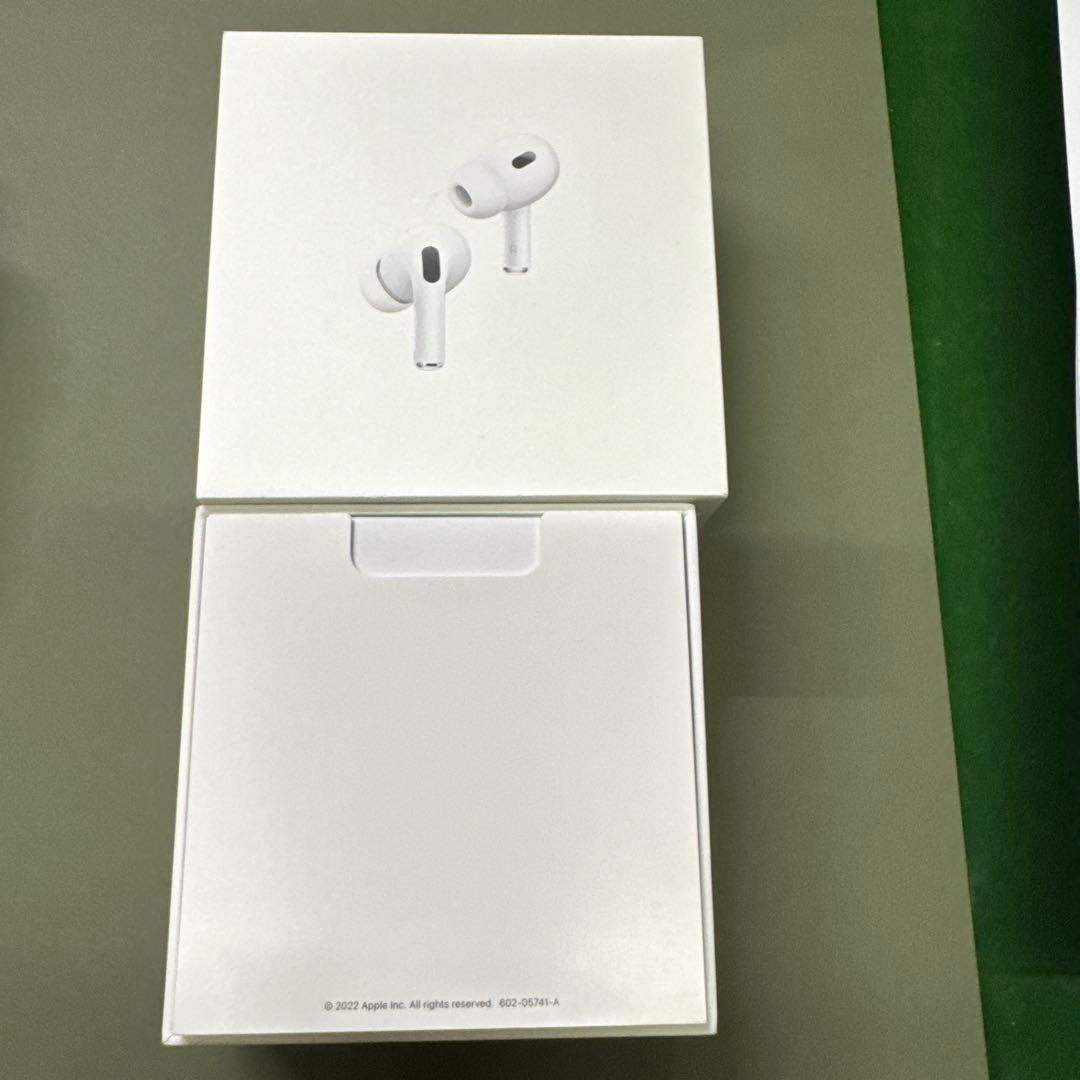 Apple AirPods 4 アクティブノイズ キャンセリング搭載