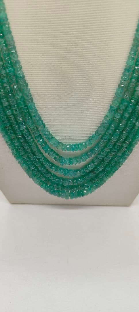 1808. エメラルドボタンカットグラデーション6連ネックレス