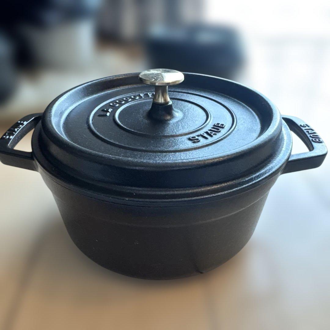 Staub ストウブピコ・ココットラウンド(22cm) シャイニーブラック