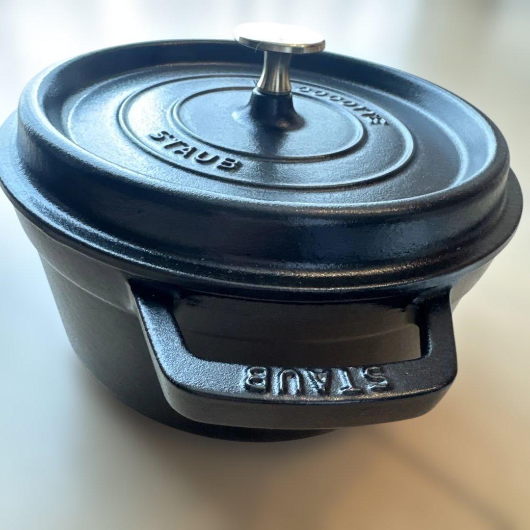 Staub ストウブピコ・ココットラウンド(22cm) シャイニーブラック