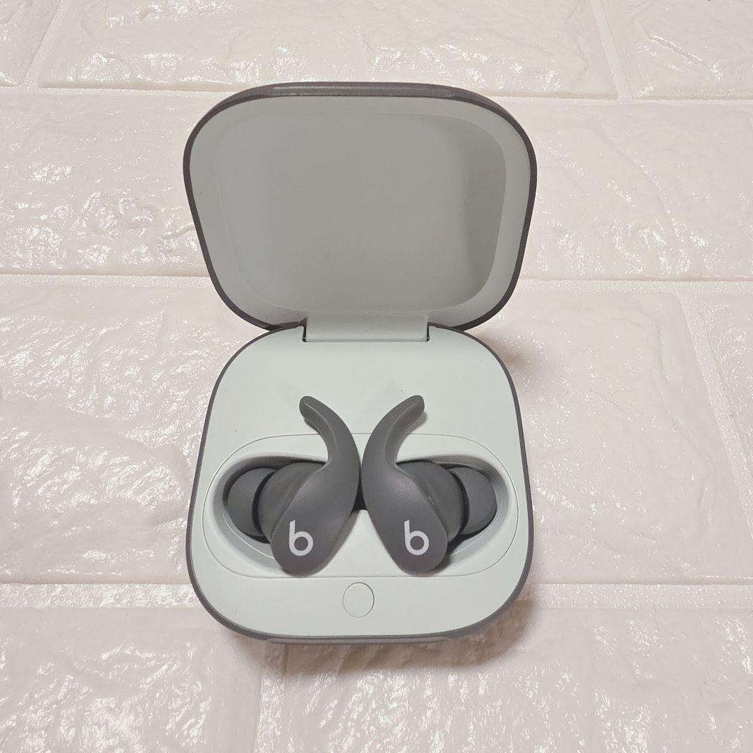 Beats fits pro 　グレー