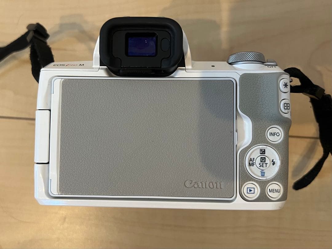 Canon EOS Kiss M レンズキット ホワイト