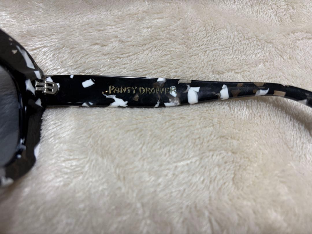 PANTY DROPPER アシンメトリックサングラス