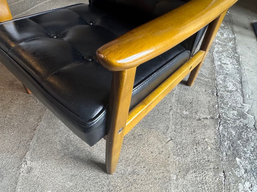 【da1s2c】カリモク60 Kチェアミニ　子供用 1人掛けソファ 黒