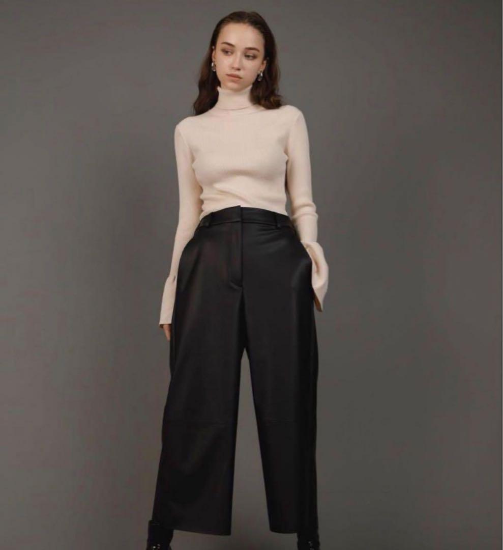 Heve ラバーパンツ ブラック 36