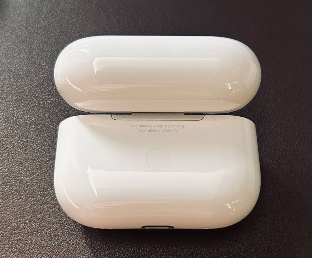 【超良品】 airpods pro 第2世代usb-C apple保証有