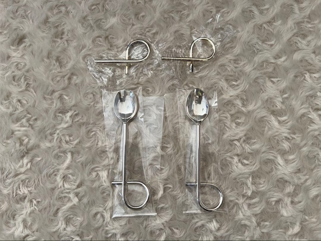 グラフィックデザイナー福田繁雄　カトラリー　福田繁雄デザインスプーン“知恵の輪”