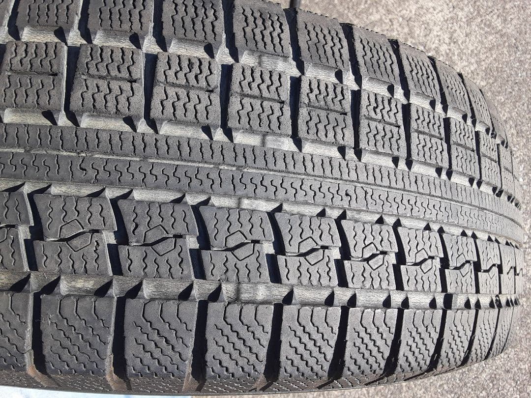 【最終価格】15インチ 　スタッドレスタイヤ&アルミホイールセット　4本