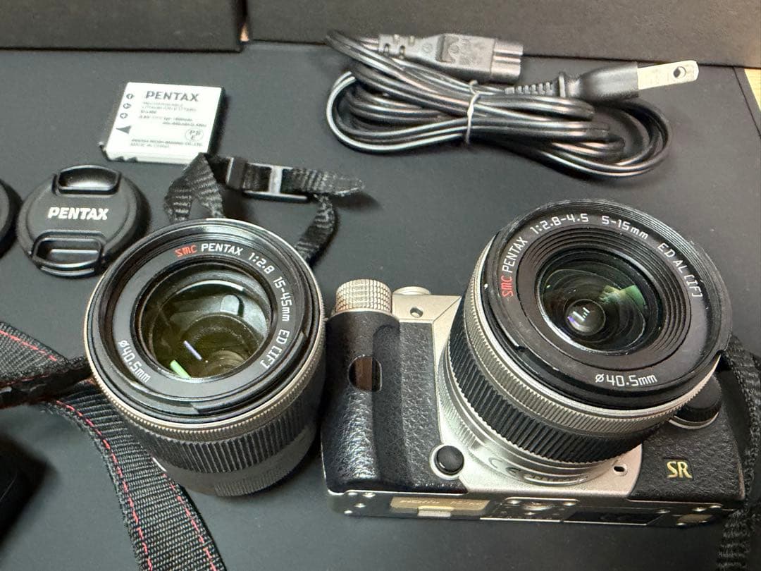 PENTAX Q7 デジタル一眼レフ ダブルレンズ　本体と付属品