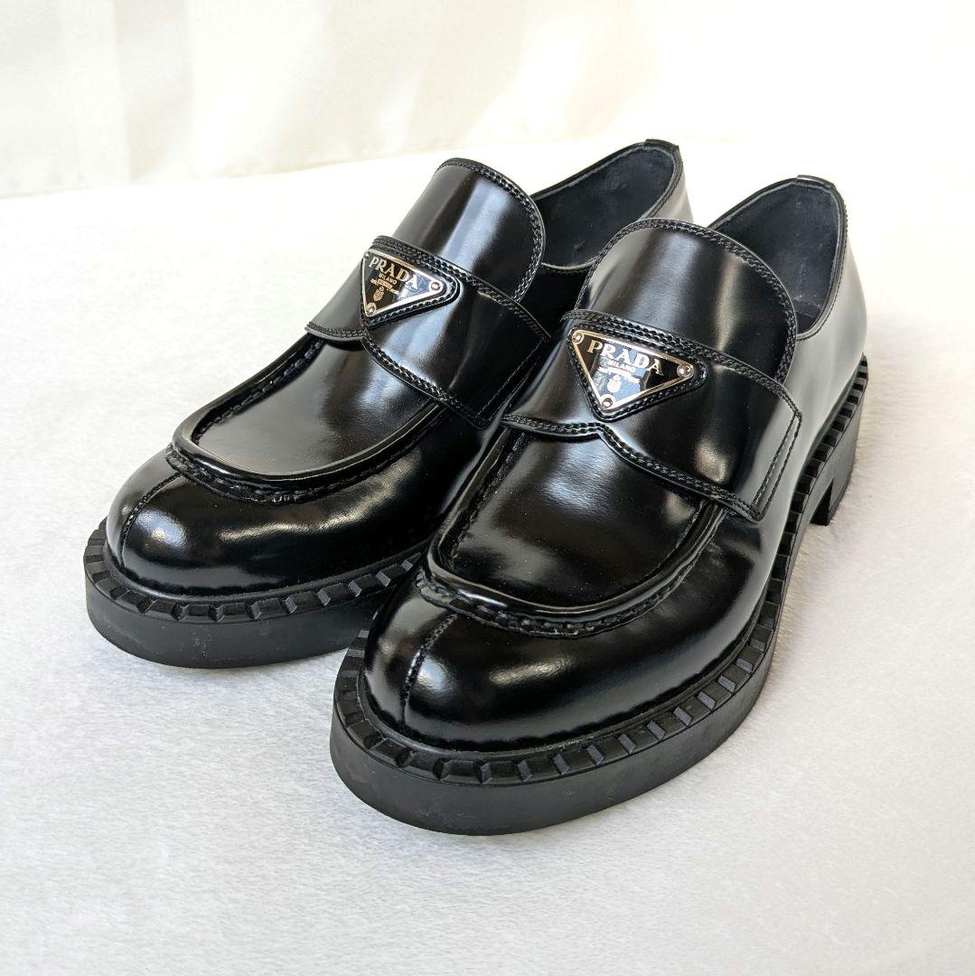 プラダ ローファー チョコレート ブラッシュド レザー 三角ロゴ 黒 24.5