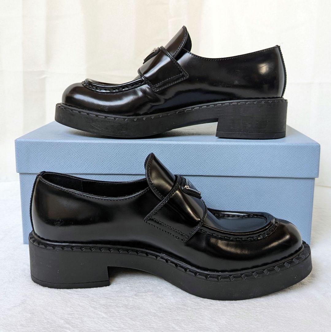 プラダ ローファー チョコレート ブラッシュド レザー 三角ロゴ 黒 24.5