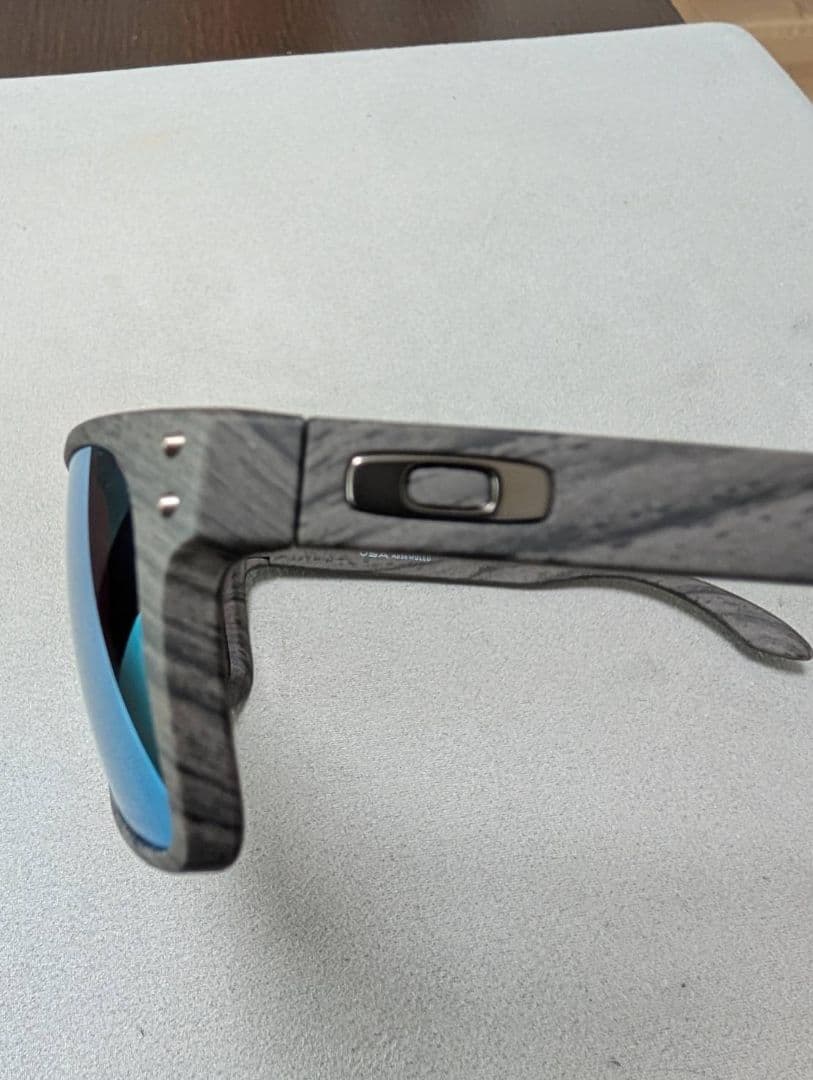 オークリーサングラス　ホルブルック偏光レンズ