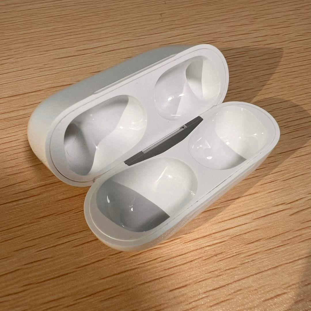 AirPods Pro 第1世代 本体＋箱付／初期化・ID解除済／動作確認済