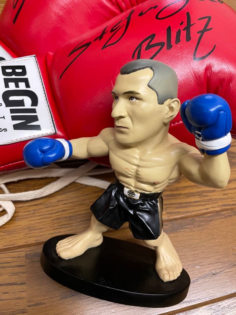 ステファン・レコ K-1 サイン入りグローブ ミルコクロコップフィギュア付