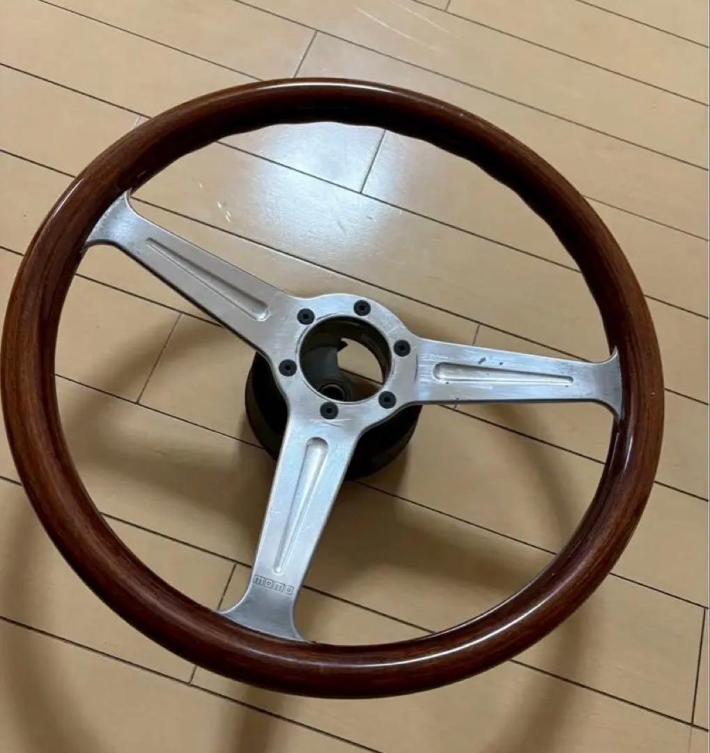 momo ウッドステアリング