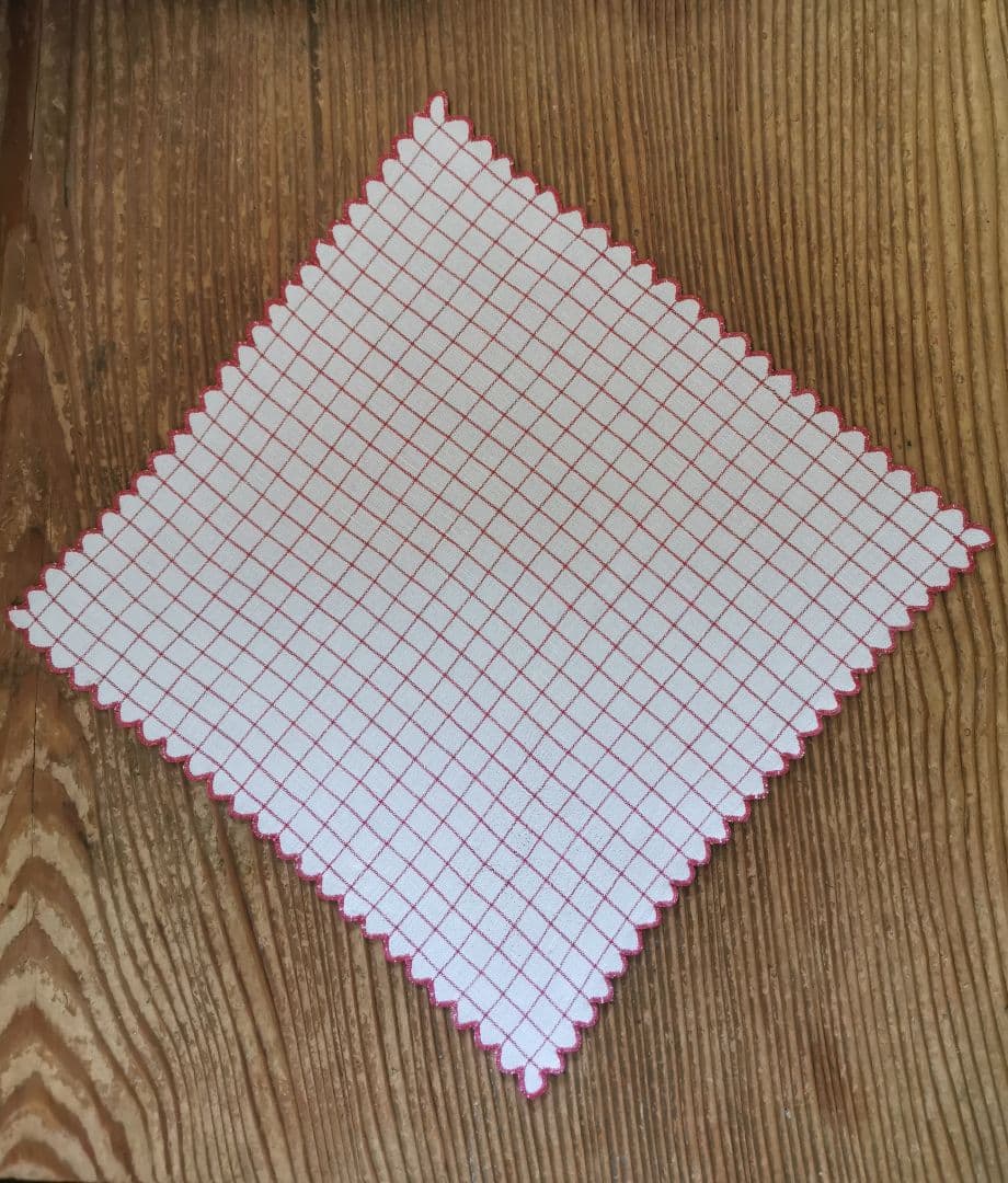 アンティーク フランス グラフチェック＆花弁スカラップリム刺繍 リネンクロス β