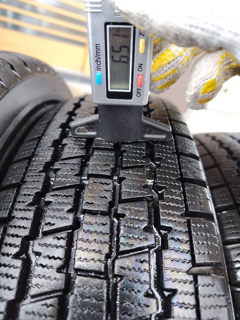 Ⓑ145R12・LT【1/2】軽トラ用スタッドレス・鉄ホイール付、２本分割