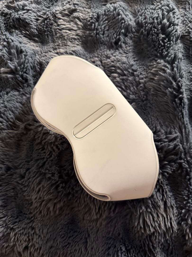 ヘッドホン AirPods Pro max - white