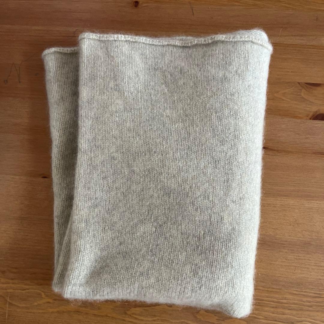 エバムエバ evam eva vieカシミア100スヌードライトグレー