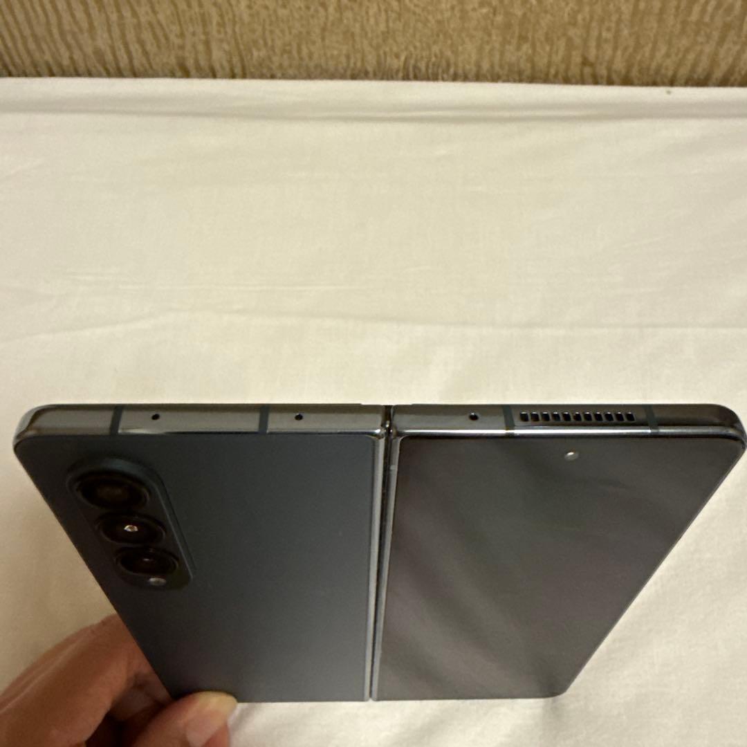 au Galaxy Z Fold4 SCG16 グレイグリーン SIMフリー