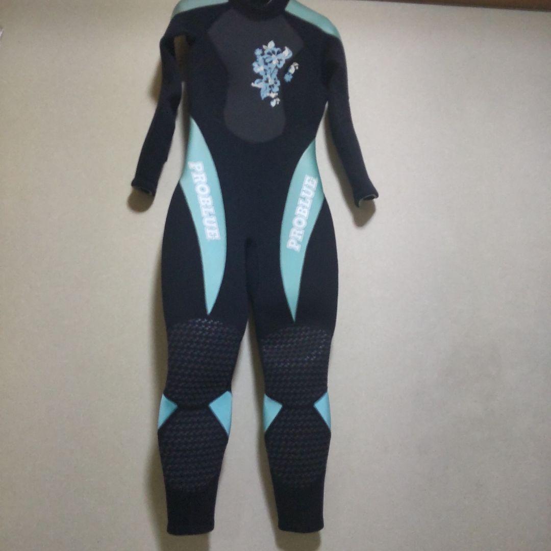 お値下げしました❕ ウエットスーツ　レディース５ミリ
