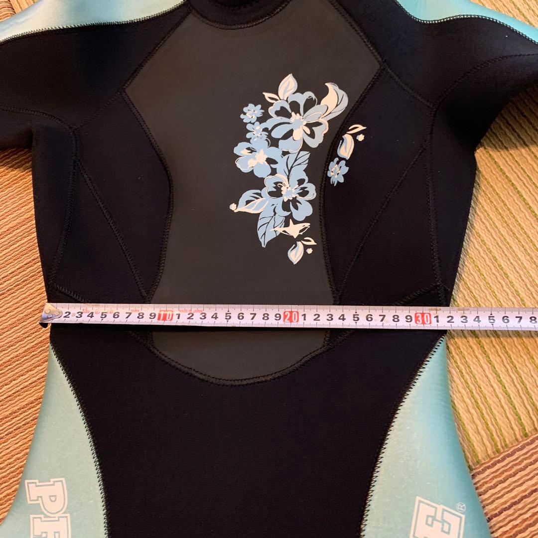 お値下げしました❕ ウエットスーツ　レディース５ミリ