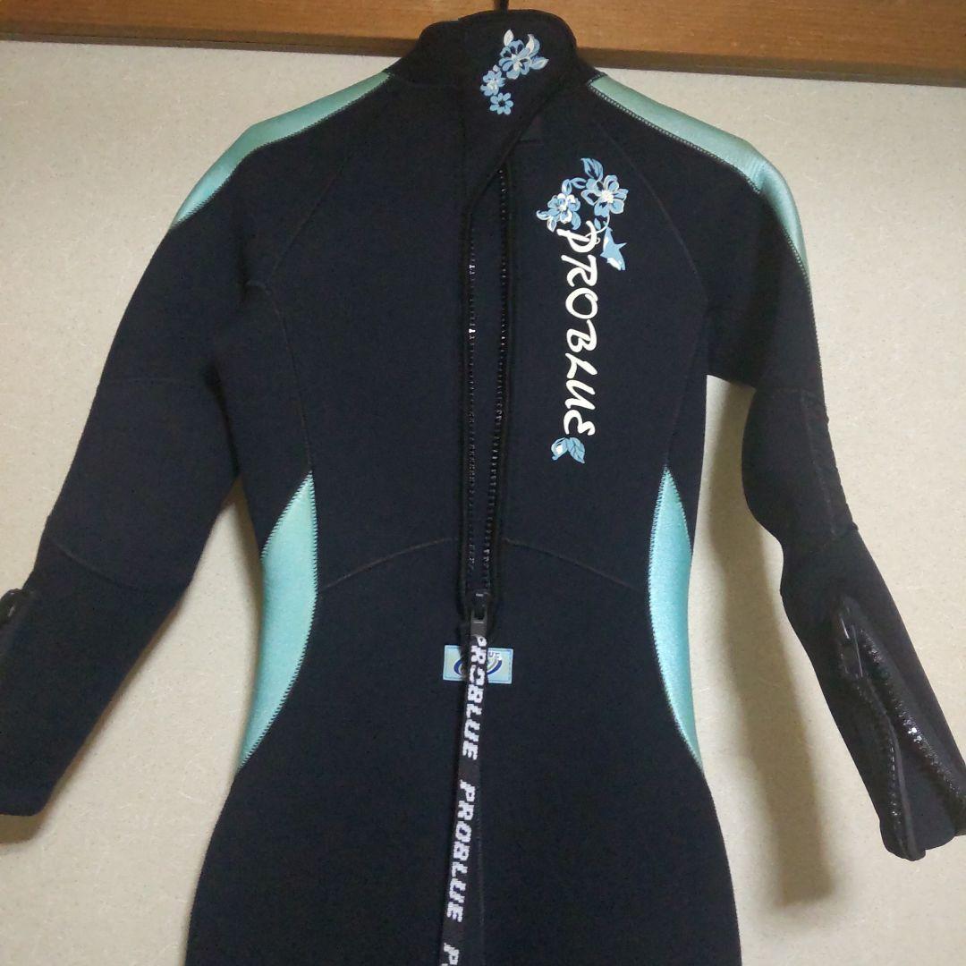 お値下げしました❕ ウエットスーツ　レディース５ミリ