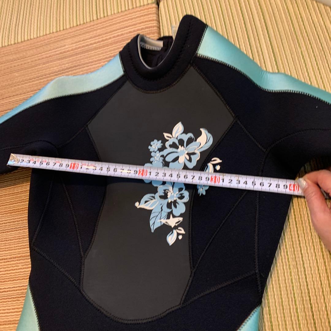 お値下げしました❕ ウエットスーツ　レディース５ミリ