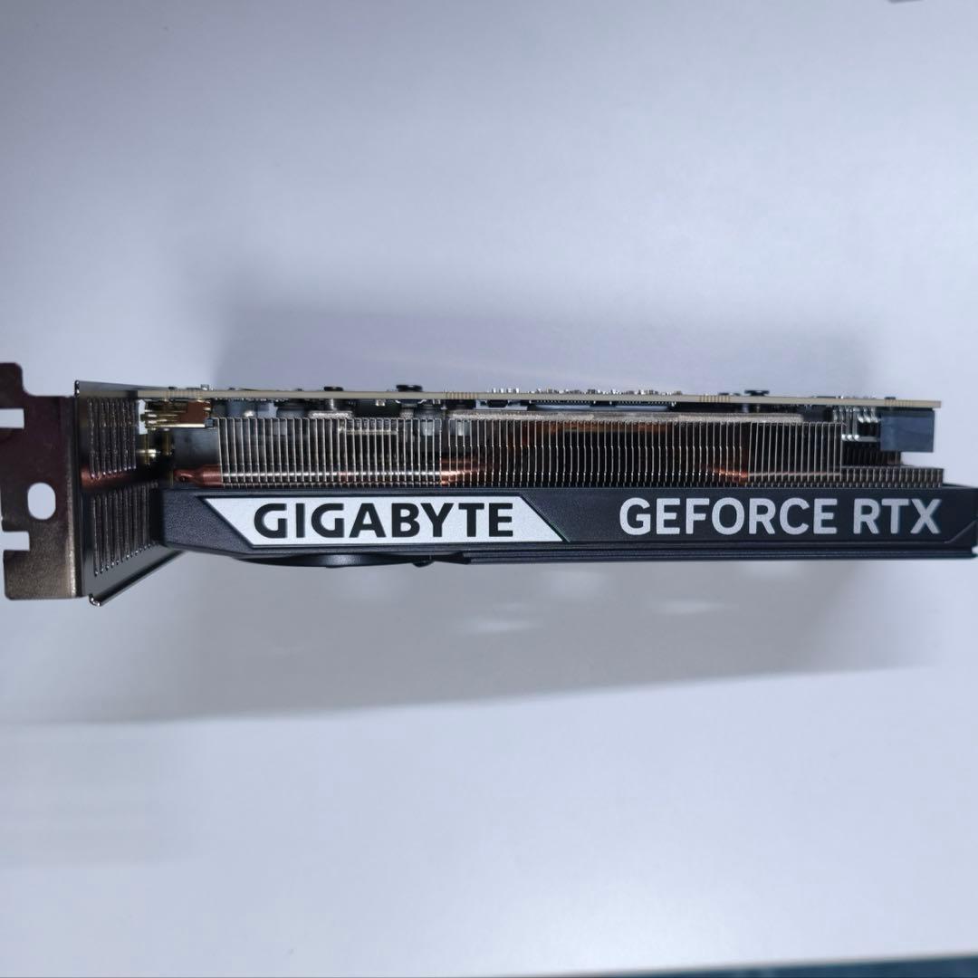 グラフィックボード・グラボ・ビデオカード GIGABYTE RTX 5060 OC LP GV-N5060OC-8GL