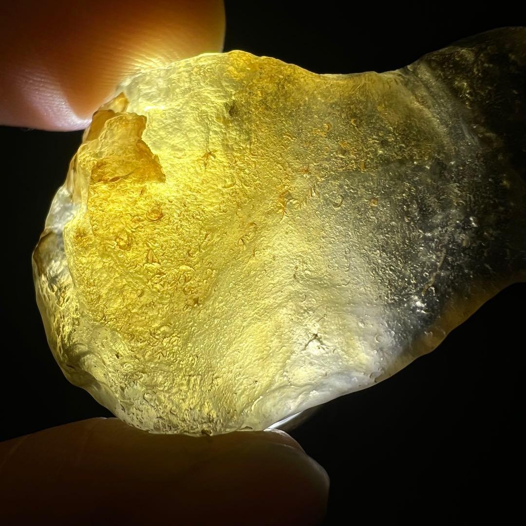 （Libyan32）10.7g稀少ブラックリビアングラス リビア砂漠原石