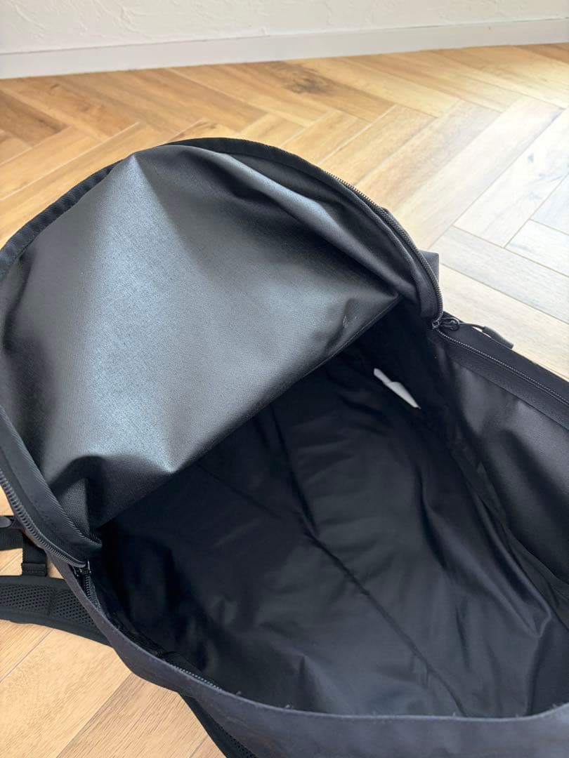 美品　bagjack バッグジャック　デイパッククラシックMサイズ　ブラック