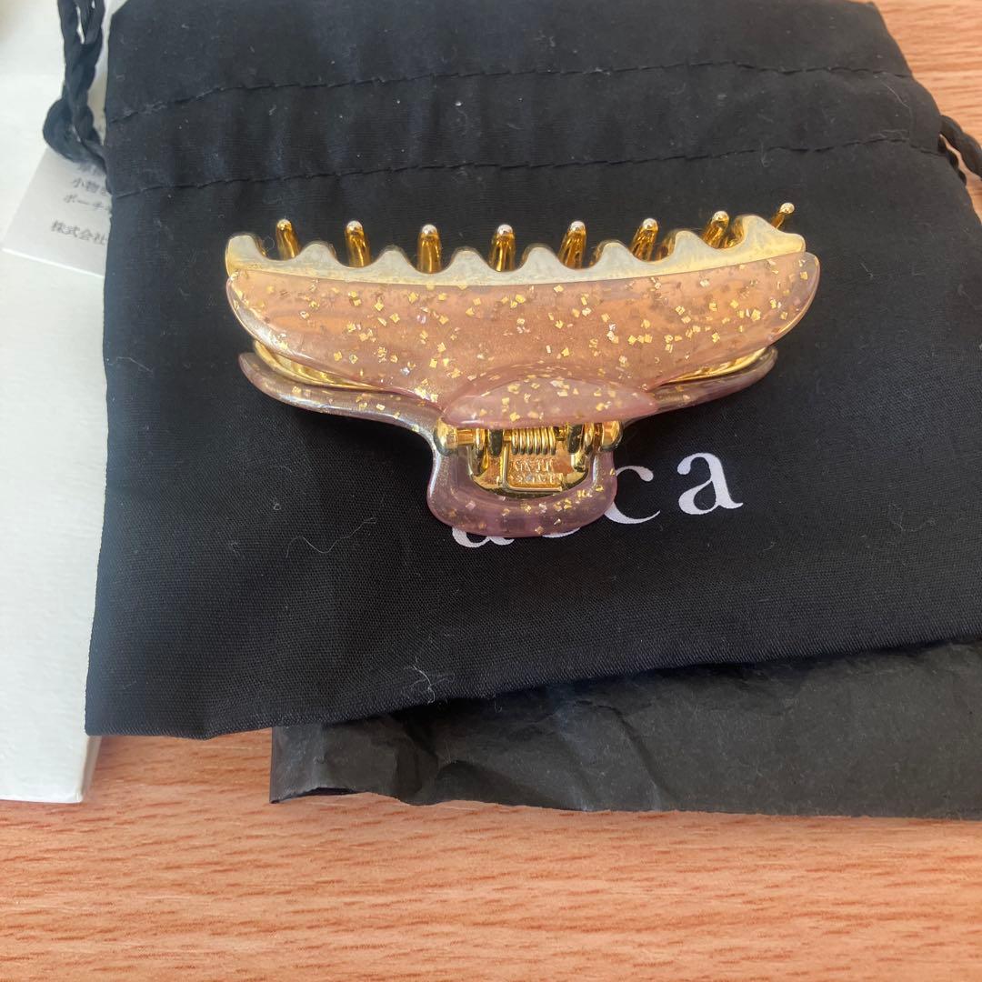 accaヘアクリップ　ラメベージュMサイズ