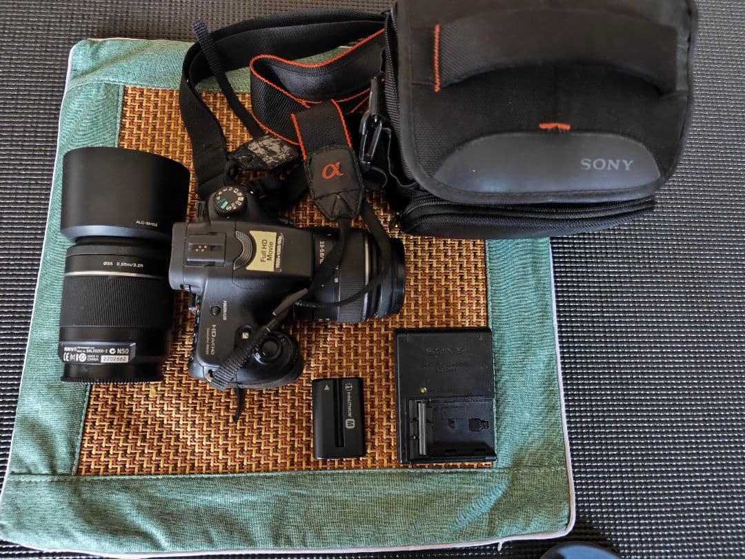 ソニー アルファ A65 デジタル一眼レフカメラセットSLT-A65V SONY