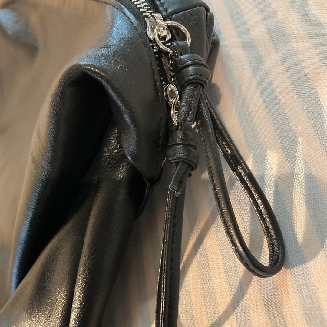 BEARDSLEY 牛皮ボディバッグ