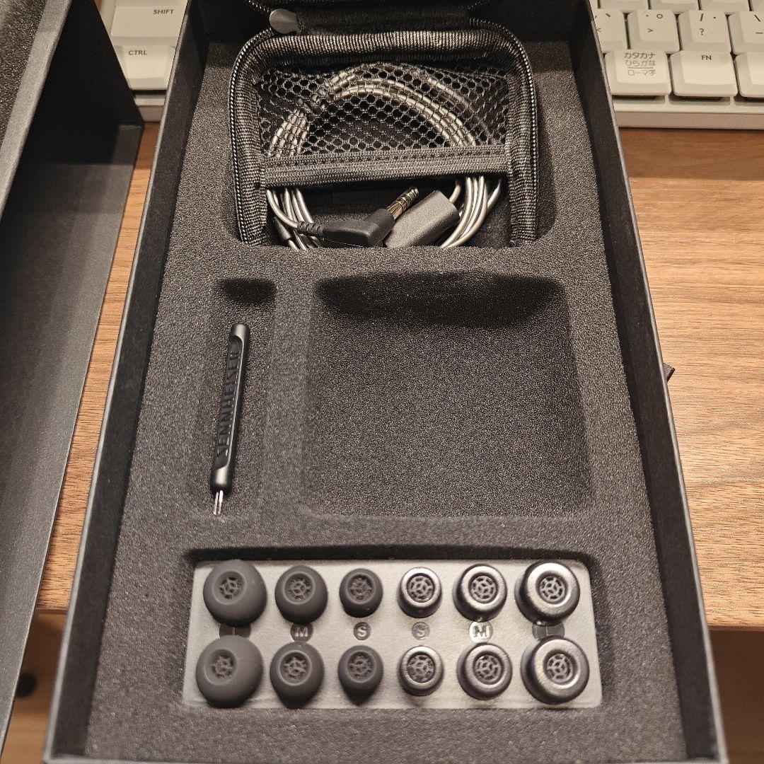 IE600 付属品+バランスケーブル