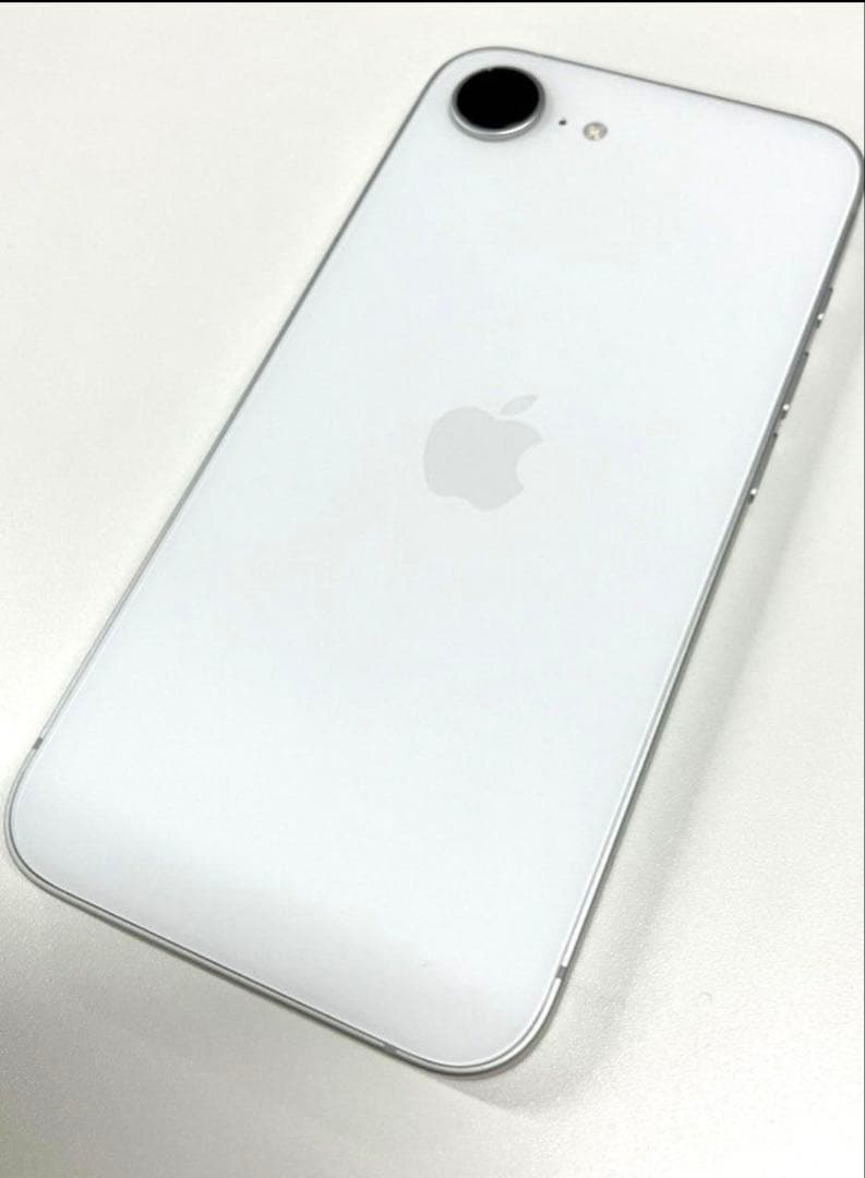 Apple iPhone 16e 128GBホワイト