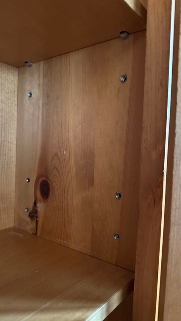 2/10まで。早く売りたいのでお値引きしてます！木製食器棚 ガラス扉付き