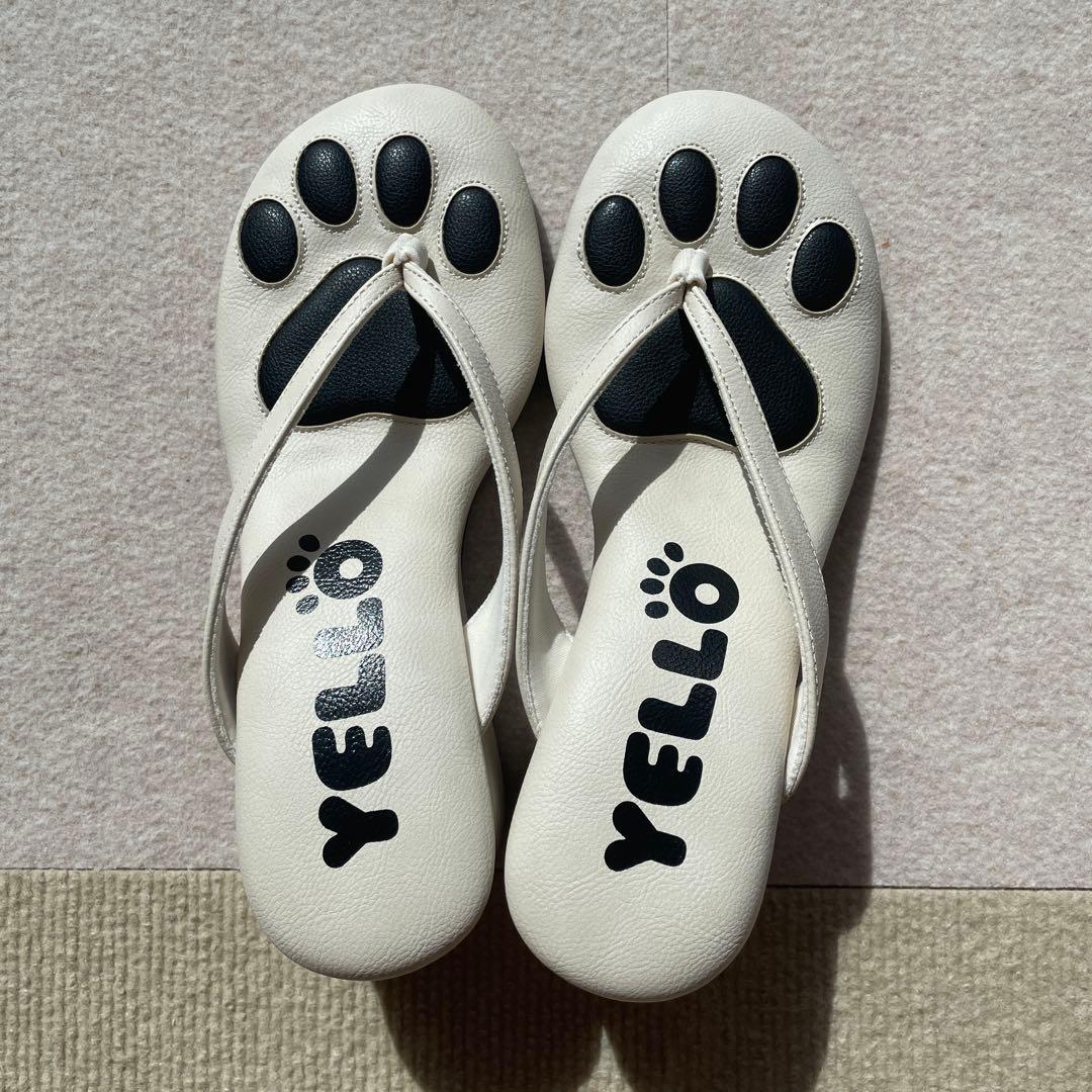 YELLO ANGELIC TONGS SANDALS M 新品