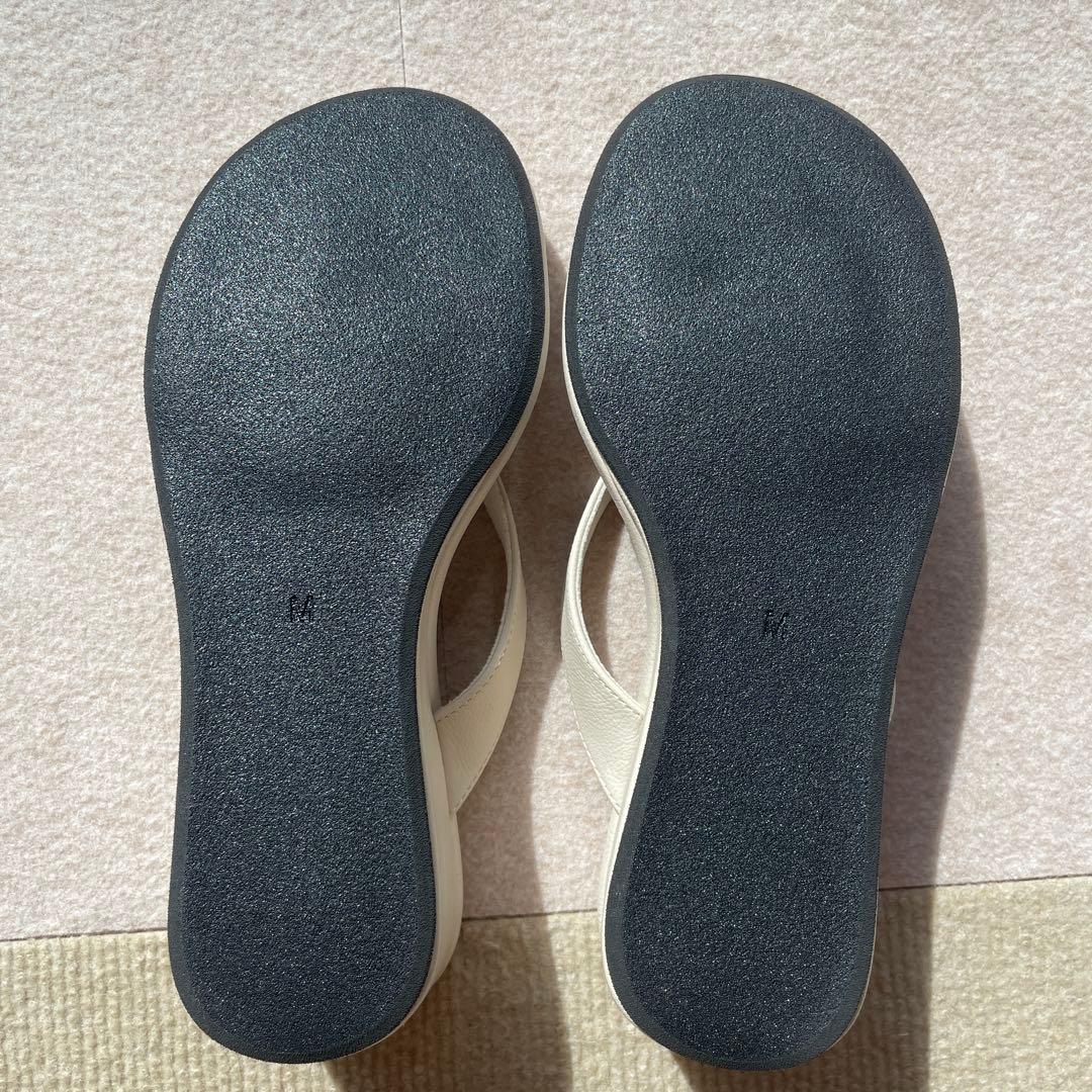 YELLO ANGELIC TONGS SANDALS M 新品