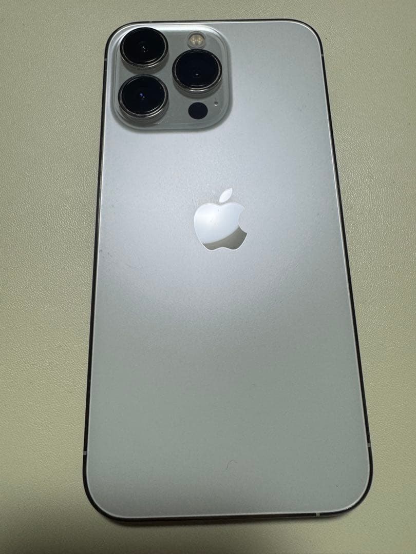 美品　iPhone13pro 256GB SIMフリーホワイト