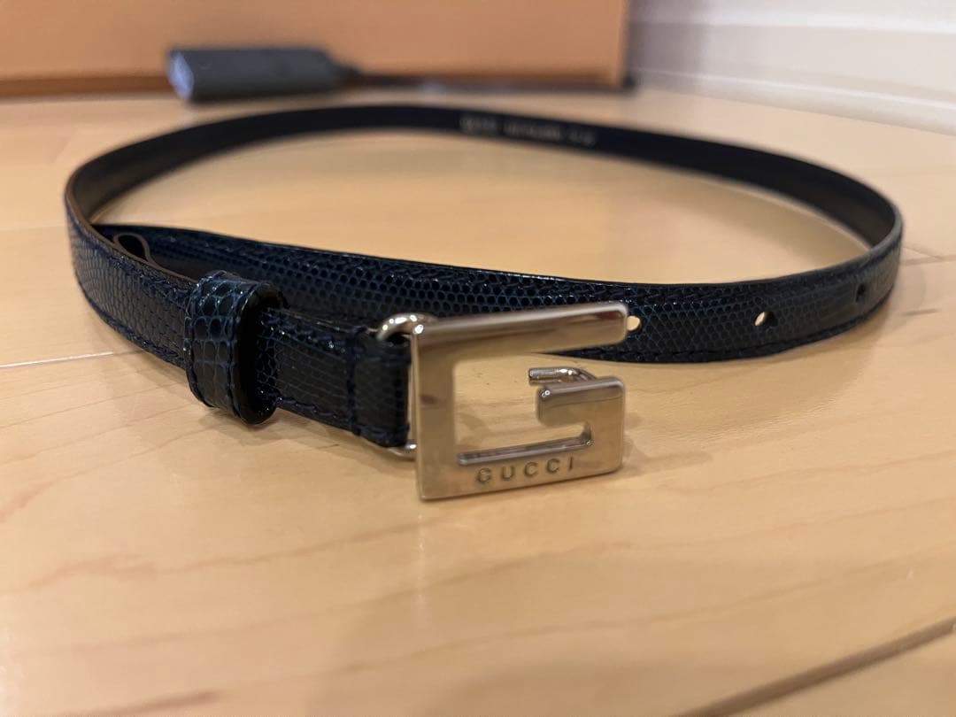 GUCCI ブラックレザーベルト レディース