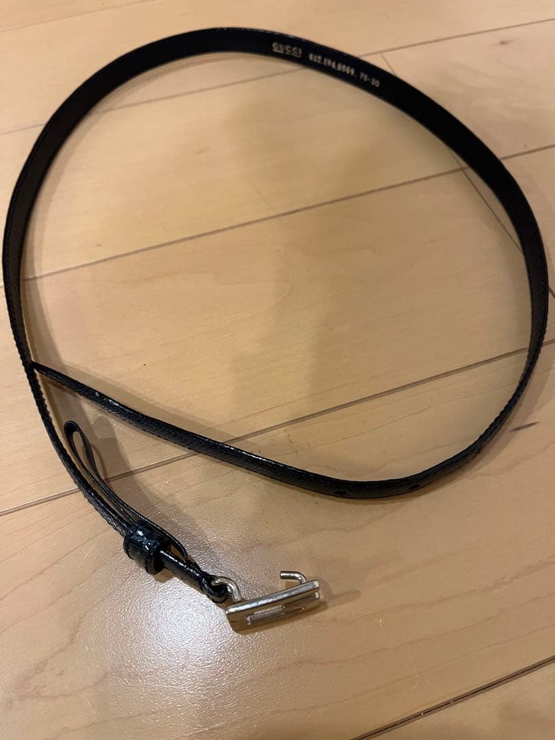 GUCCI ブラックレザーベルト レディース