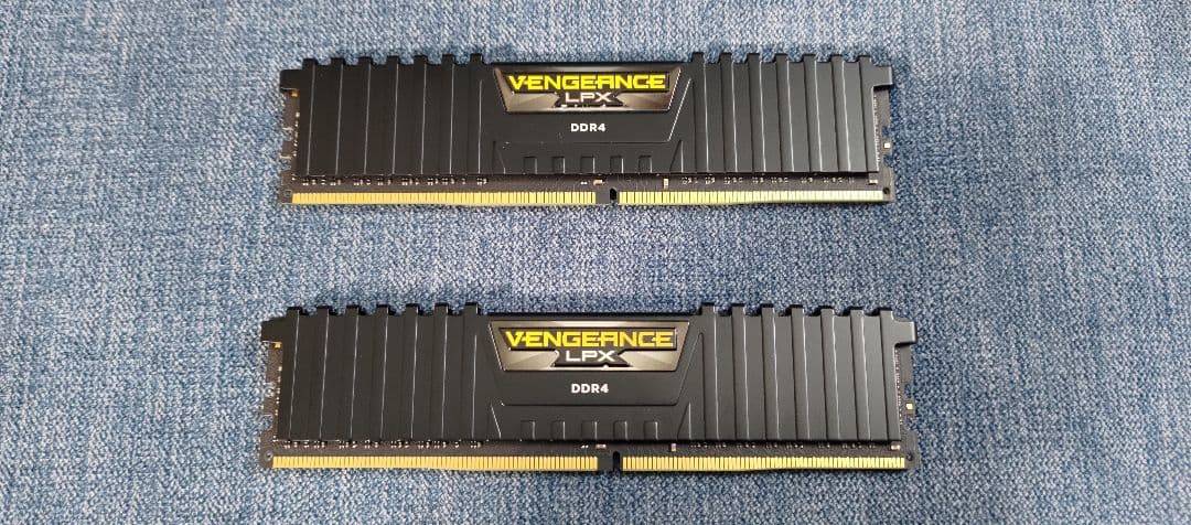 メモリー CORSAIR VENGEANCE LPX DDR4 32GB 3200MHz