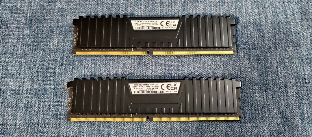 メモリー CORSAIR VENGEANCE LPX DDR4 32GB 3200MHz